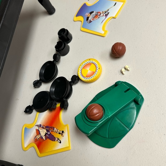 Walmart vintage 3 in 1 Pool Table Pool-Basketball-Hockey - Picture 12 of 14